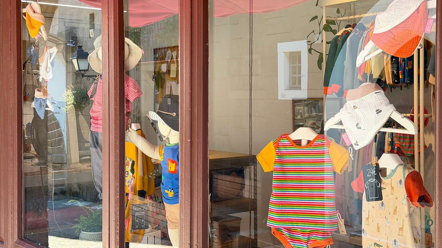 tienda de ropa infantil sostenible en barcelona